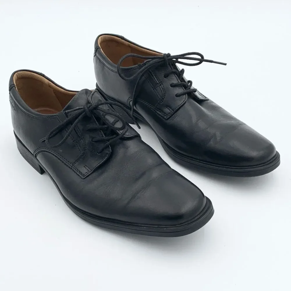 Clarks Classic Black Men's Dress Shoes size 9